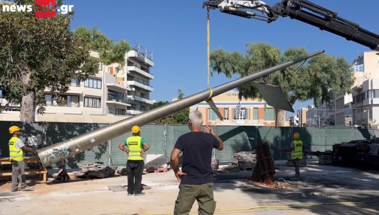 Γιώργος Σισαμάκης στο newshub.gr: Παρελθόν από την πλατεία Ελευθερίας οι έντεκα πυλώνες (Βίντεο)