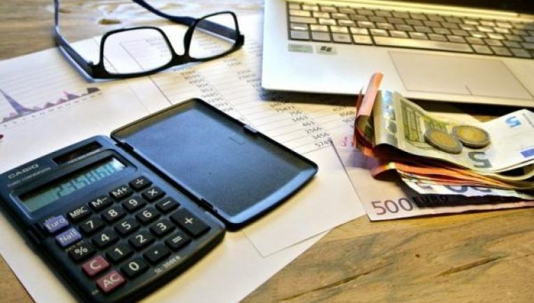 ΑΑΔΕ: Σχεδόν τρεις στους 10 γλύτωσαν φόρους και πρόστιμα το πρώτο πεντάμηνο - Η διαδικασία