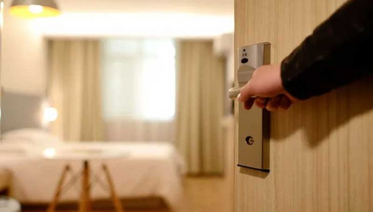 Κοινοβουλευτική Παρέμβαση Σπυριδάκη για την επέκταση του Επιδόματος Ανεργίας Ξενοδοχοϋπαλλήλλων
