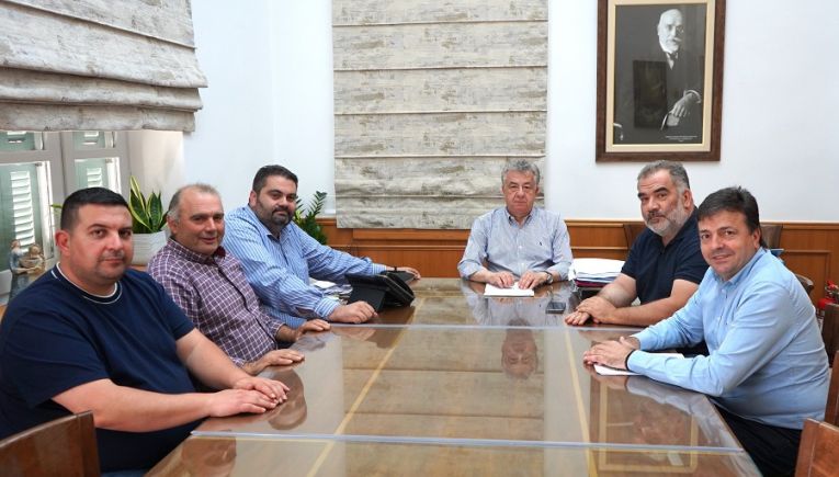 Τα διαχειριστικά σχέδια βόσκησης στο νησί επί τάπητος σύσκεψη με τον Περιφερειάρχη Κρήτης