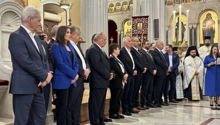 Ευχές για την 25η Μαρτίου με … αιχμές, από την Ελένη Βατσινά