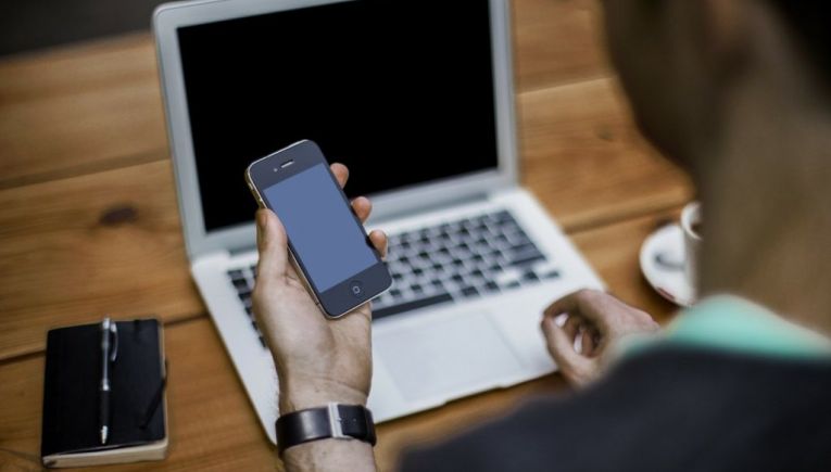 Απατεώνες επιχειρούν να εξαπατήσουν σεισμόπληκτους από το Αρκαλοχώρι, εκμεταλλευόμενοι την κατάσταση τους - Τι να προσέξουν