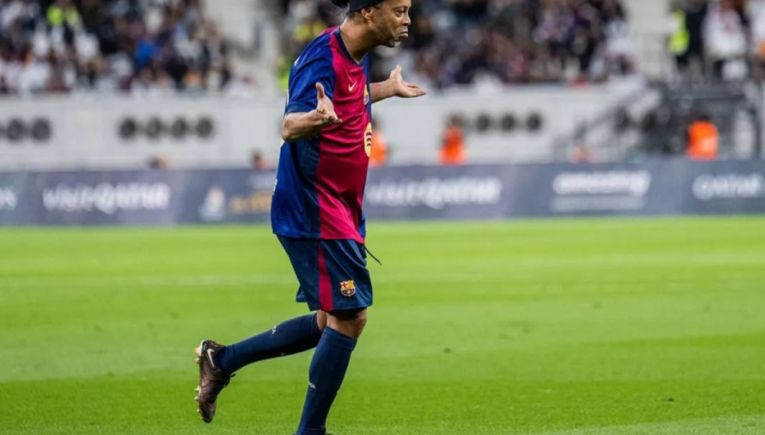 Το ματς που έδωσαν οι θρύλοι της Μπαρτσελόνα με θρύλους της Ρεάλ Μαδρίτης στη Ντόχα