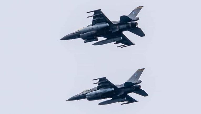 Διέλευση δυο F-16 BLOCK 52+ στον ηρακλειώτικο ουρανό το μεσημέρι-Ακροβατικοί ελιγμοί της ομάδας «ΖΕΥΣ» στη Θεσσαλονίκη