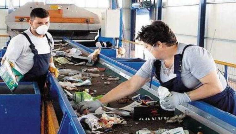 Οι μεγάλοι κατασκευαστικοί όμιλοι επενδύουν στα σκουπίδια – Τα έργα
