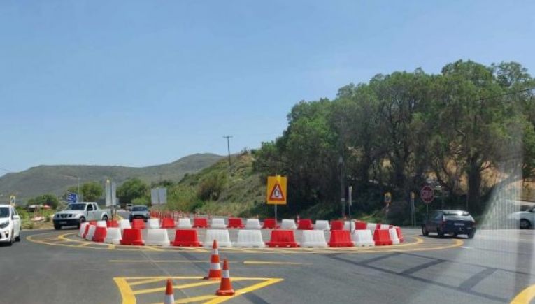 Τροχαίο στο κόμβο της Επισκοπής στο Ρέθυμνο με εγκλωβισμό δυο γυναικών