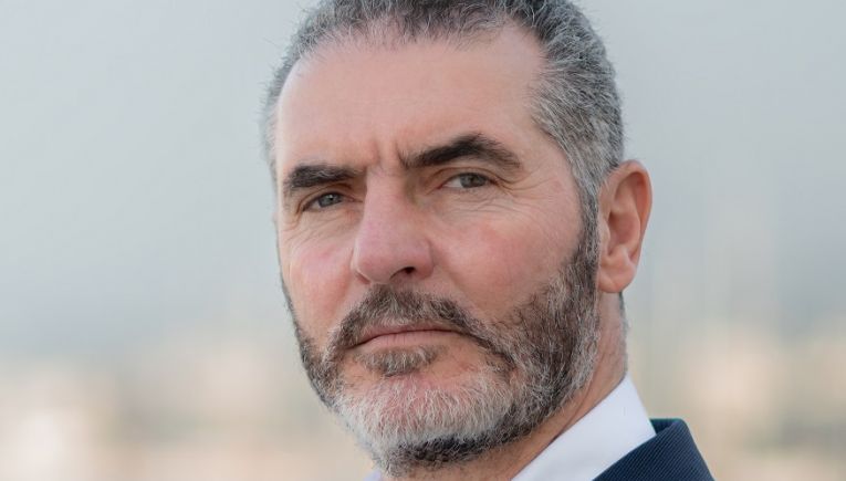 Χνάρης κατά Βελόπουλου με φόντο τον... ΟΠΕΚΕΠΕ