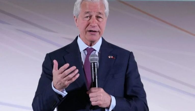 Για κίνδυνο στασιμοπληθωρισμού στις ΗΠΑ προειδοποιεί ο Jamie Dimon