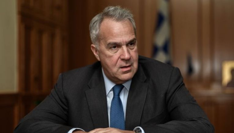 Ο Βορίδης διαγράφει άρθρο για παράταση προθεσμίας σε άδειες παραμονής μεταναστών