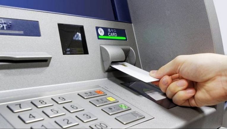 ΔΥΠΑ: Απαραίτητη η ενεργοποίηση των προπληρωμένων καρτών για πρόσβαση στα επιδόματα και τις παροχές