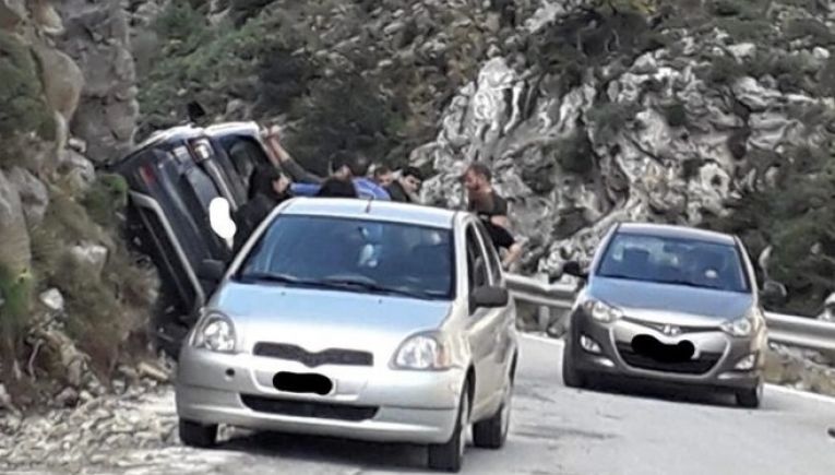 Κρήτη: Στο νοσοκομείο Χανίων τραυματίας μετά από τροχαίο στο Φαράγγι Κοτσυφού