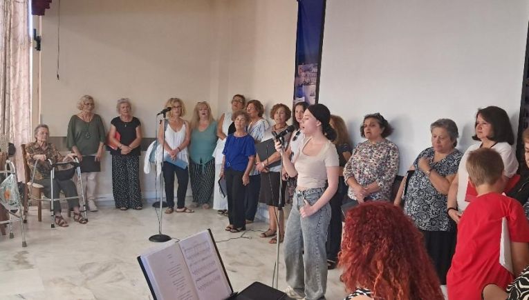 Ηράκλειο: Μαθητές του 4ου ΓΕΛ στο Κέντρο Φροντίδας Ηλικιωμένων «Παναγία Η Γοργοεπήκοος»