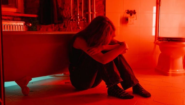 Θεσσαλονίκη: Σύζυγος και πατέρας απειλούσε μητέρα, κόρη- Αν θέλω σε πουλάω και σε βγάζω για πιάτσα”