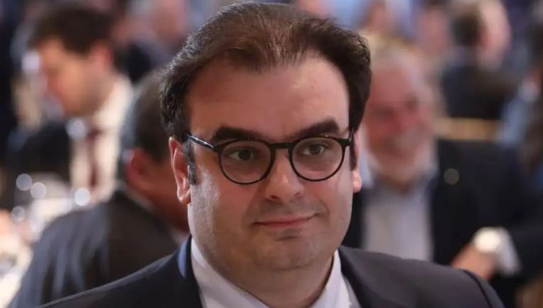 Πιερρακάκης στο Reuters: Κάλεσμα για ενίσχυση των διασυνοριακών εξαγορών στην Ευρώπη