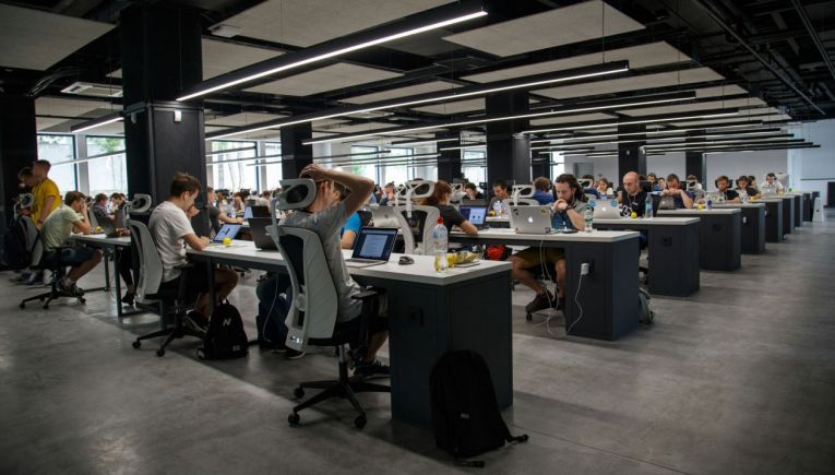 Η ψυχική υγεία των εργαζομένων στην Ελλάδα «νοσεί»  - Πώς μπορεί να αναστραφεί το «κλίμα»