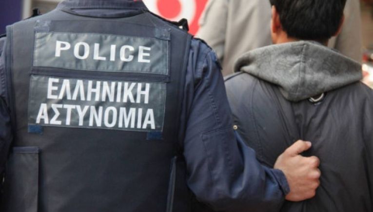 Ηράκλειο: Διώκεται για κακούργημα 21χρονος που μετέφερε 58 πρόσφυγες από τη Λιβύη