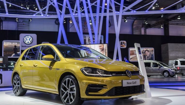 Volkswagen: «Φρένο» στην παραγωγή του Golf λόγω έλλειψης τσιπ