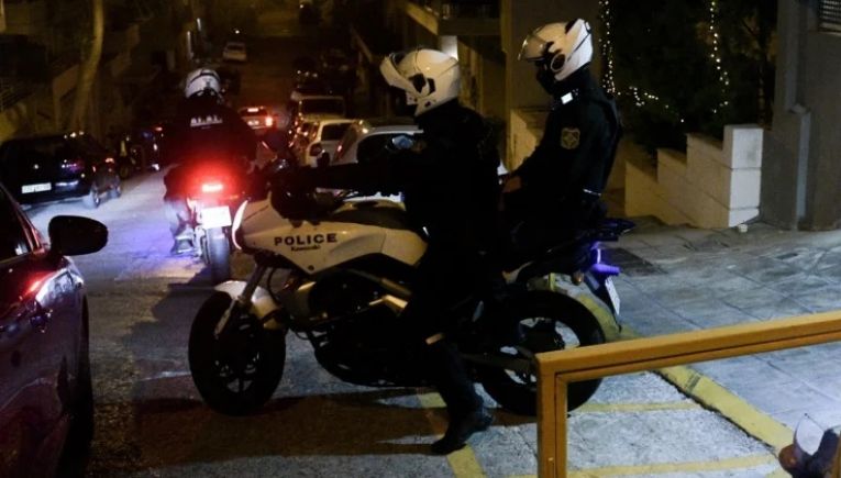 Ηράκλειο: Επιχείρηση της ΕΛ.ΑΣ. για επιδειξία που κυνηγούσε γυναίκες σε γειτονιές της πόλης