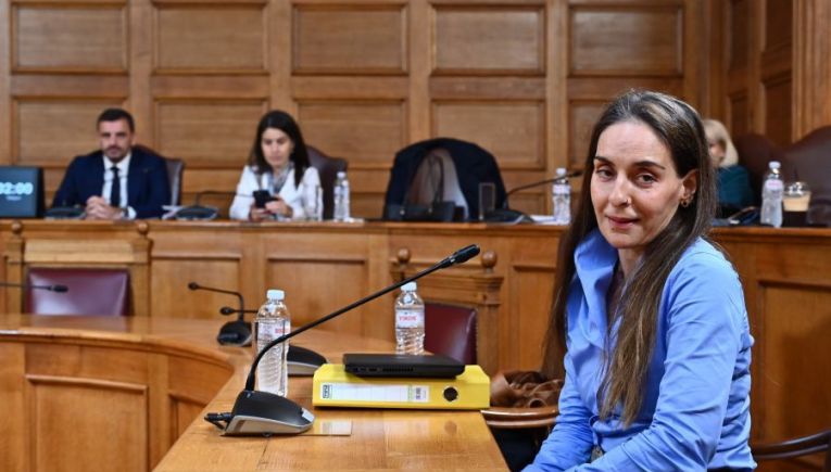 Τυχεροπούλου-ΟΠΕΚΕΠΕ: Απίστευτες καταγγελίες για απειλές υπαλλήλου στην Κρήτη-Της τηλεφωνούσε ο Φραπές στο σπίτι