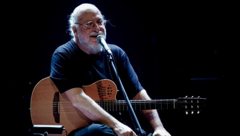 Το μεσημέρι του Σαββάτου η κηδεία του Διονύση Σαββόπουλου-Στο παρεκκλήσι της Μητρόπολης από το πρωί η σορός του