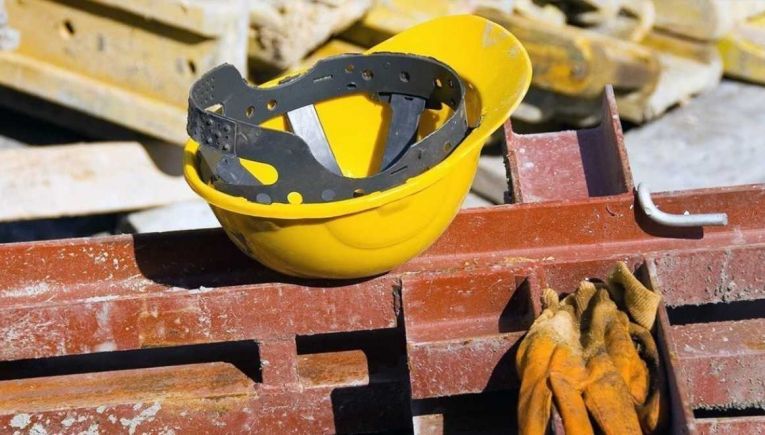 Ηράκλειο: Συναγερμός για ατύχημα με τραυματισμό εργαζόμενου-Πιάστηκε το χέρι του σε μηχάνημα