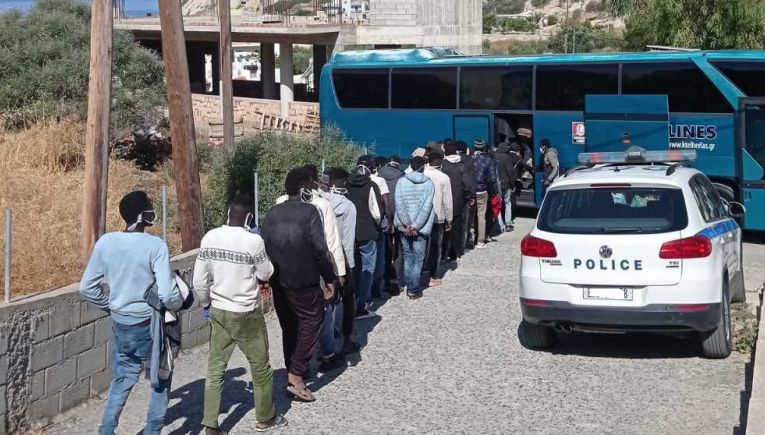 Το Λιμενικό Σώμα για τις επιχειρήσεις διάσωσης μεταναστών σε Ιεράπετρα και Γαύδο - Εντοπίστηκαν και δύο διακινητές