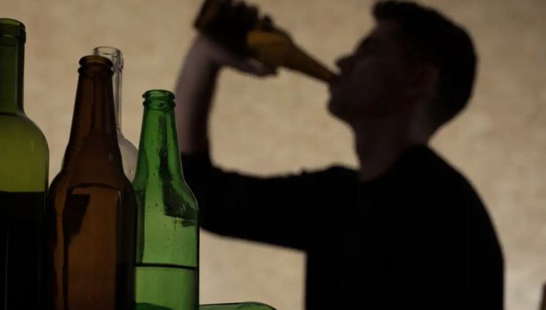 Ανησυχητική η στενή σχέση των ανήλικων με το αλκοόλ στην Ελλάδα