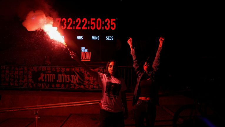 Πανηγυρισμοί για τη συμφωνία εκεχειρίας Ισραήλ-Χαμάς-Τι ακολουθεί