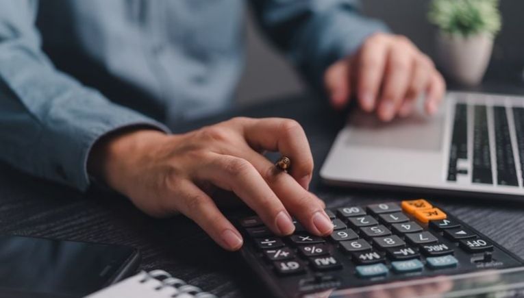 Τα νέα τεκμήρια δίνουν «ανάσα» σε 477.000 φορολογουμένους