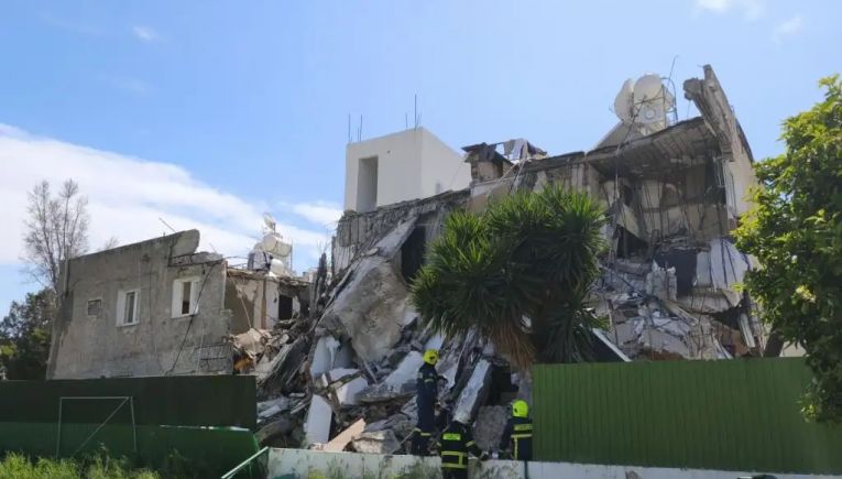 Κύπρος: Νεκρός ένας από τους ένοικους της πολυκατοικίας και τουλάχιστον 4 τραυματίες